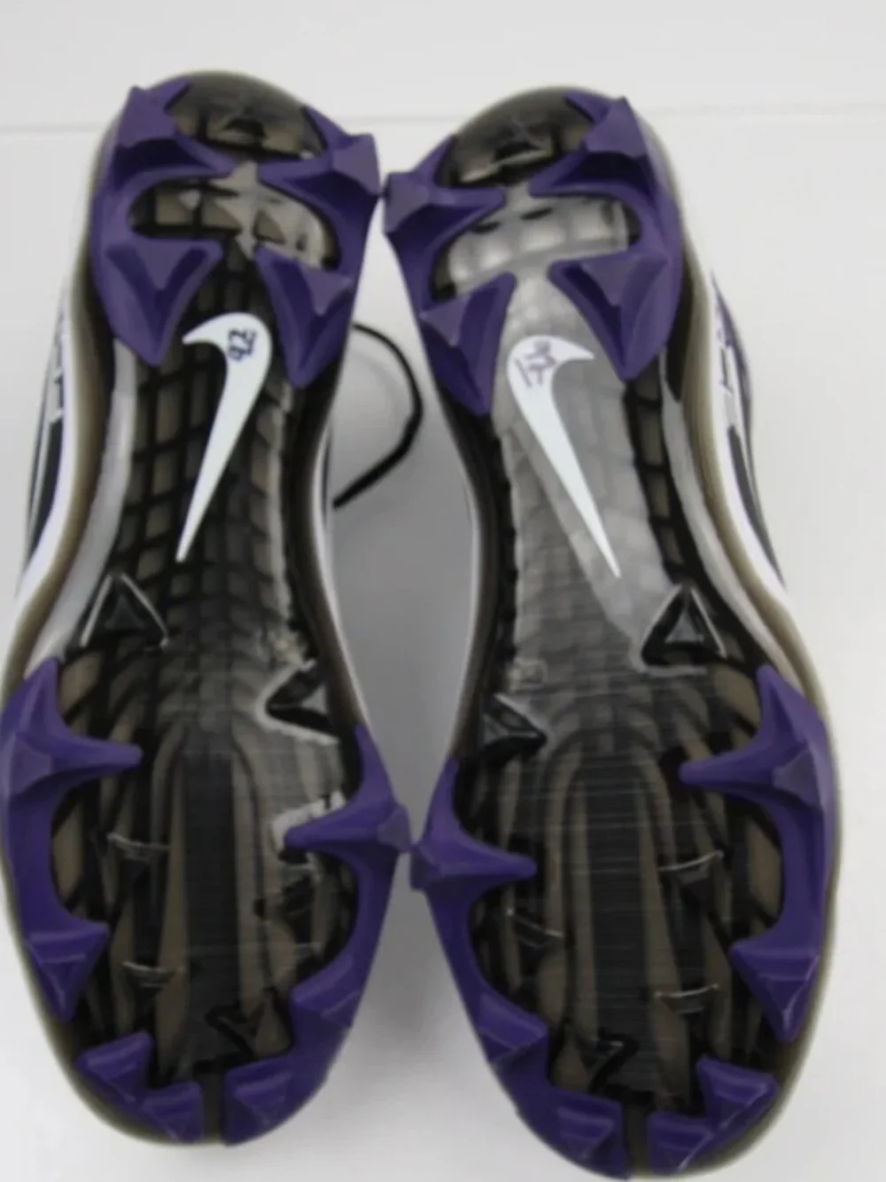 Mens NWOT Nike Alpha Force football ckeats